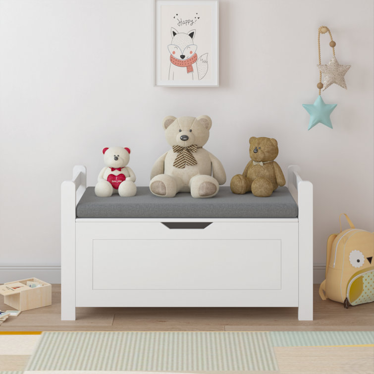 Toy box deals with cushion lid